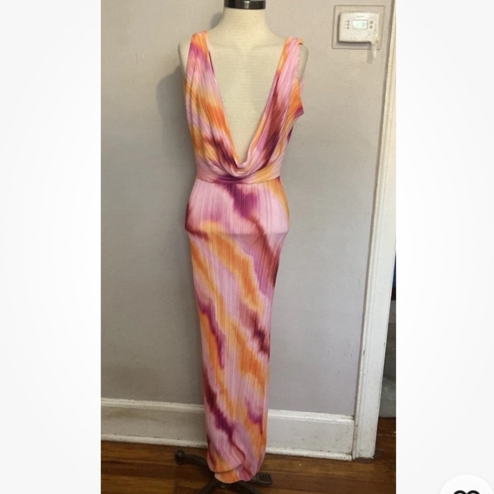 7-20 Pretty Little Thing Colorful pink Maxi Dress 4 NWT NEW sexy Plunging